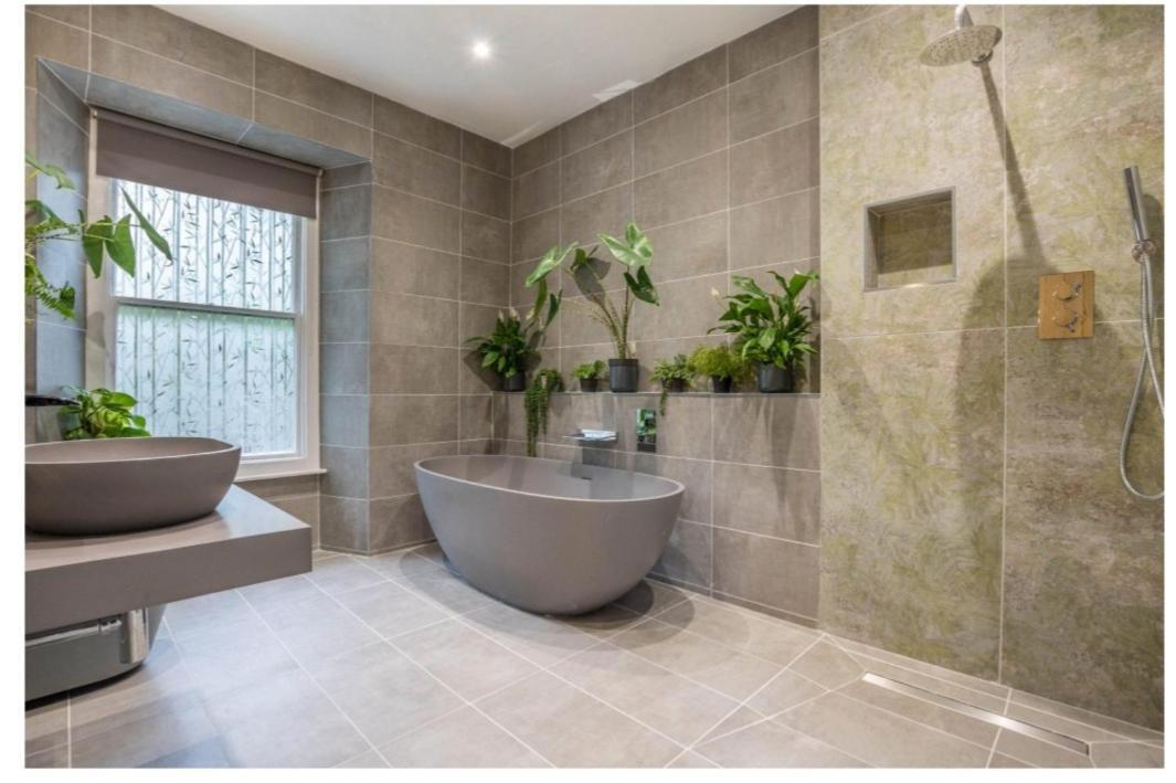 Location Close To Everything, Modern, Dog Friendly, Amazing Views! Ambleside