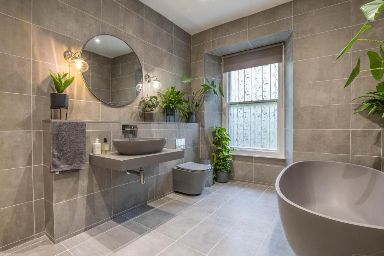 Location Close To Everything, Modern, Dog Friendly, Amazing Views! * Ambleside