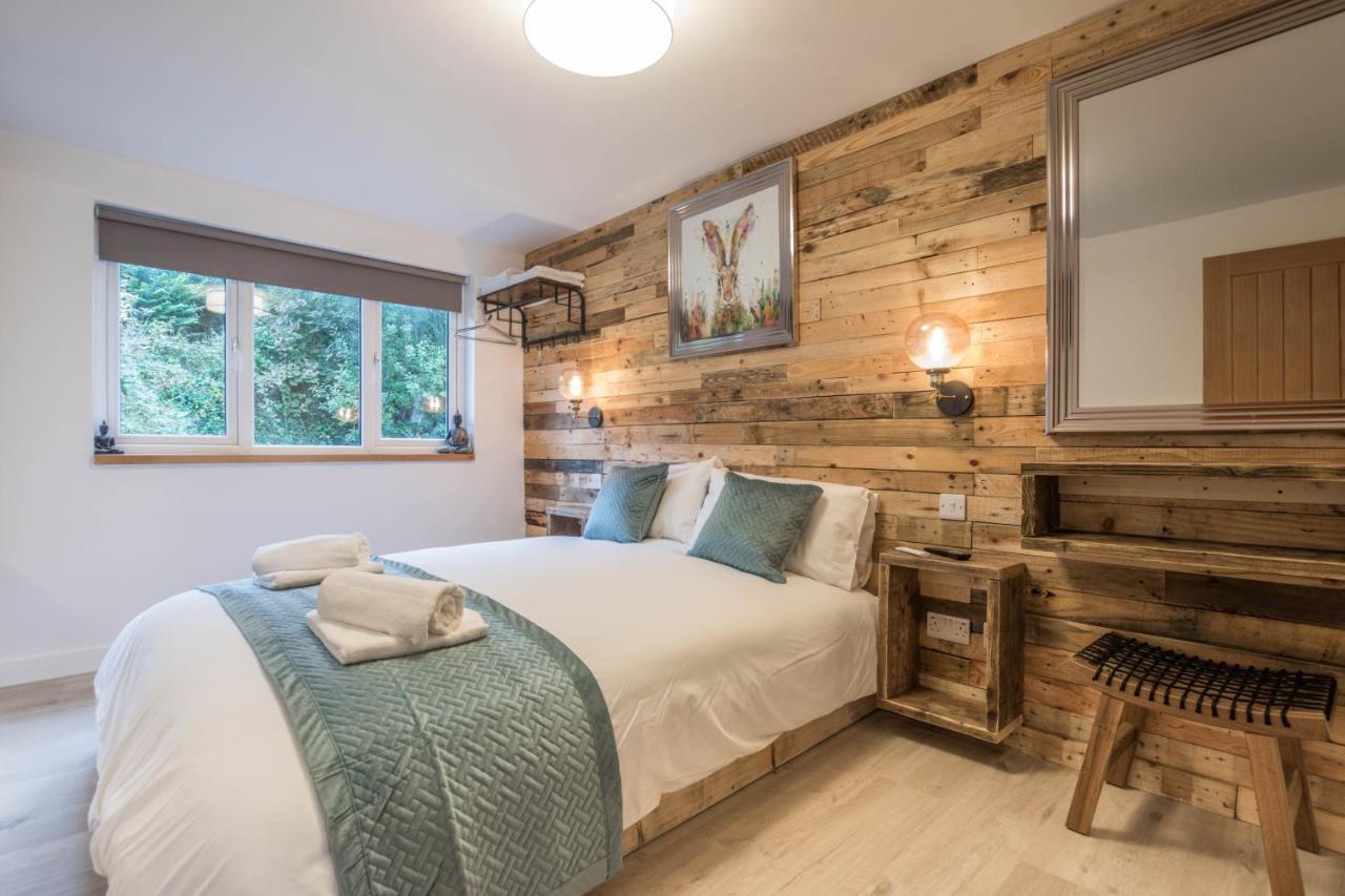 Location Close To Everything, Modern, Dog Friendly, Amazing Views! Holiday home