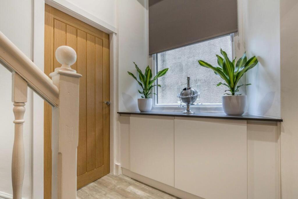 Location Close To Everything, Modern, Dog Friendly, Amazing Views! Ambleside